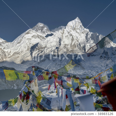 Everest and Nuptse summits Colorful buddhist flags Everest and Nuptse summits Colorful buddhist flags 38983126