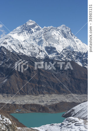 Everest summit Lhotse and Gokyo from Renjo pass Everest summit Lhotse and Gokyo from Renjo pass 38983131