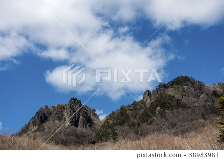 A scenic spot under the 825m name Ryoriyama Ryozen Heaven that rises in the border between Date City, Fukushima Prefecture and Soma City A scenic spot under the 825m name Ryoriyama Ryozen Heaven that rises in the border between Date City, Fukushima Prefecture and Soma City 38983981