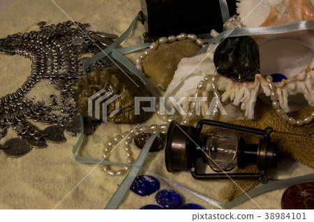 Shells, starfish, decorations Shells, starfish, decorations 38984101