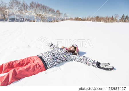Snow lie down Snow lie down 38985417