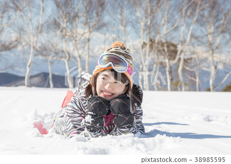 Snow cheek stick person 38985595