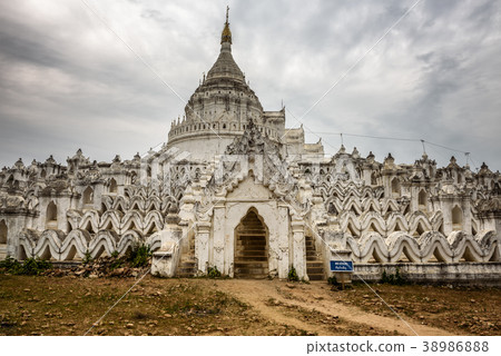 White pagoda of Hsinbyume in Mingun, Myanmar 38986888
