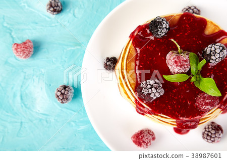 Pancake for breakfast 38987601