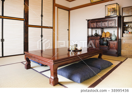 Japanese-style room Residential house Residential room Living room Tatami Fusuma Ryokan Hotel lodging Travel 38995436