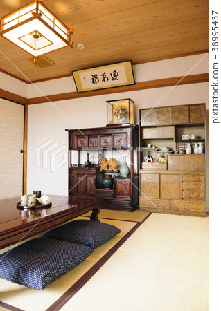 Japanese-style room Residential house Residential room Living room Tatami Fusuma Ryokan Hotel lodging Travel 38995437