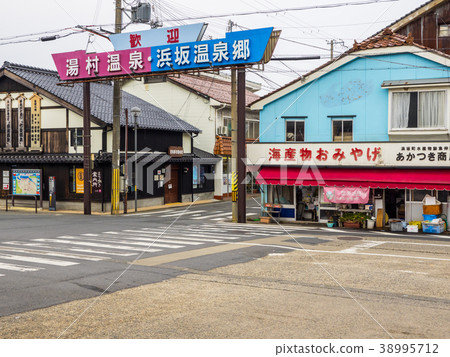 JR Hikyo Station Hamasaka Station which runs along the shore of San-in Geopark JR Hikyo Station Hamasaka Station which runs along the shore of San-in Geopark 38995712