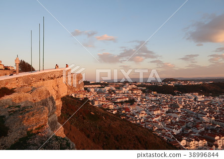 Portugal, Nazarene, Sitio district, Souza Oliveira square, observation deck, Praia district and Atlantic ocean view, sunset view 38996844
