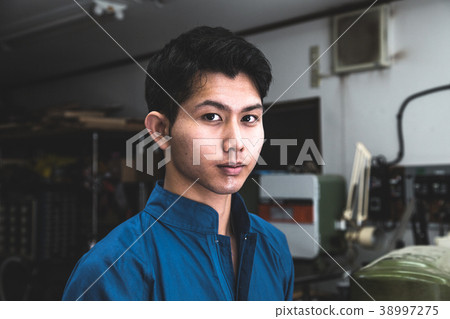 Young Manufacturing Engineer Young Manufacturing Engineer 38997275
