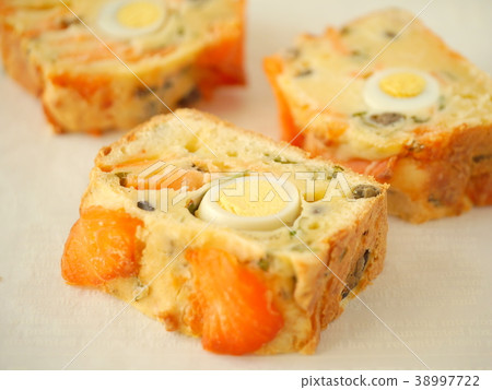 Kiesale切煙熏三文魚和鵪鶉蛋（水平位置 38997722