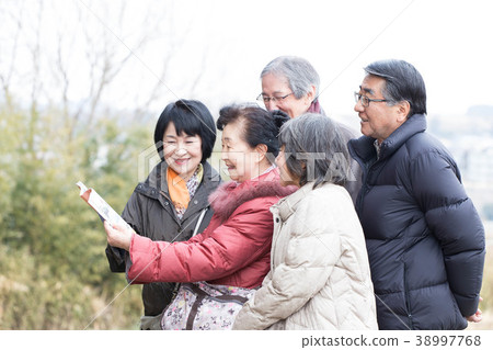 Senior tourism 38997768