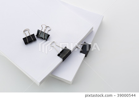 Thick material clipped 39000544