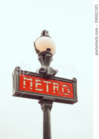 Metro sign in Paris Metro sign in Paris 39002183