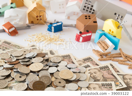 Earthquake relief donation donation grant disaster area natural disaster collapse 39003122