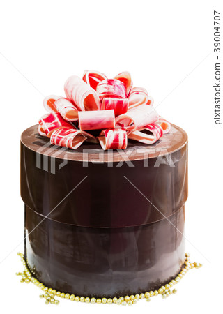 chocolate cake with bow isolated on white chocolate cake with bow isolated on white 39004707