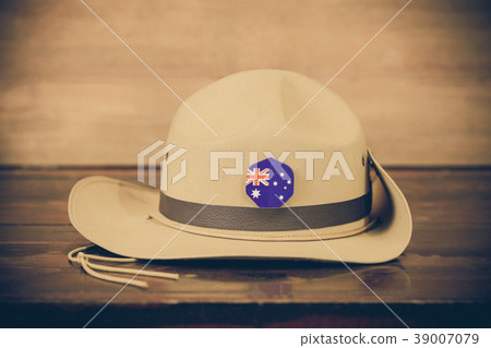 Anzac army slouch hat with Australian Flag Anzac army slouch hat with Australian Flag 39007079
