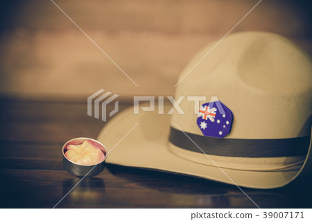 Anzac army slouch hat with Australian Flag Anzac army slouch hat with Australian Flag 39007171