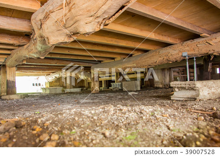Under the floor of an old house 39007528