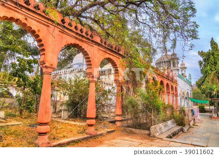 Panchakki Water Mill, a landmark in Aurangabad Panchakki Water Mill, a landmark in Aurangabad 39011602