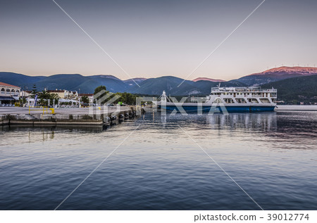 Ferry waiting for passengers Sami port Kefalonia 39012774