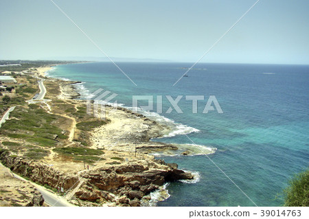 View of the israeli coast of Rosh Hanikra 39014763