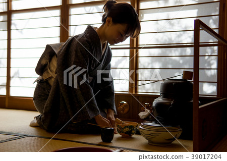 Kimono women Kimono women 39017204