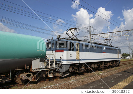 Gasoline freight train detained on Kurano Station side line Gasoline freight train detained on Kurano Station side line 39018232
