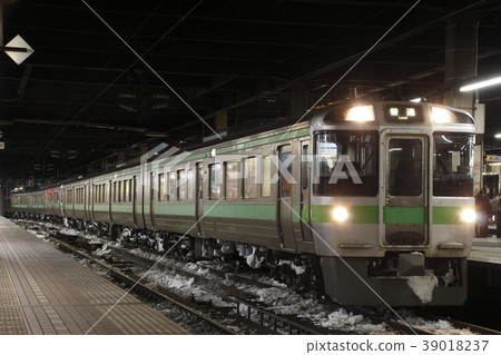 Series 721 trains active in the Sapporo metropolitan area Series 721 trains active in the Sapporo metropolitan area 39018237