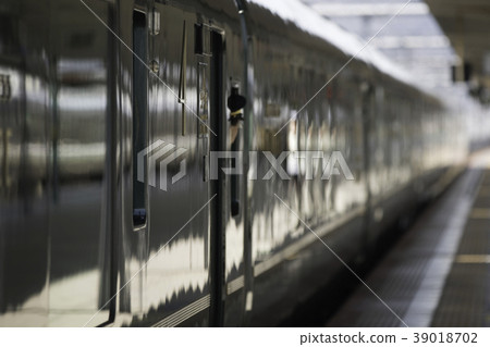 A conductor of Twilight Express Kakifu 39018702