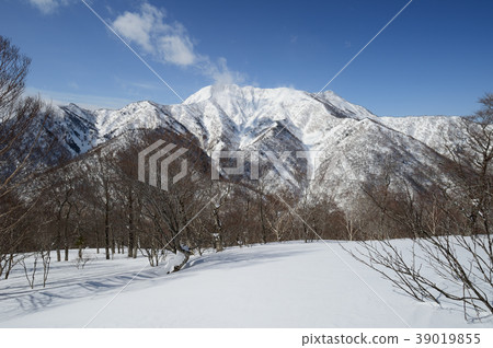 Takazuma mountain winter 39019855