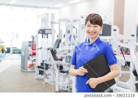 Fitness gym woman Fitness gym woman 39021119