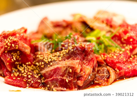Grilled meat Grilled meat 39021312