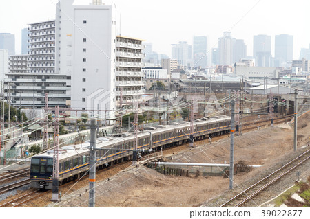 Commuter train 39022877