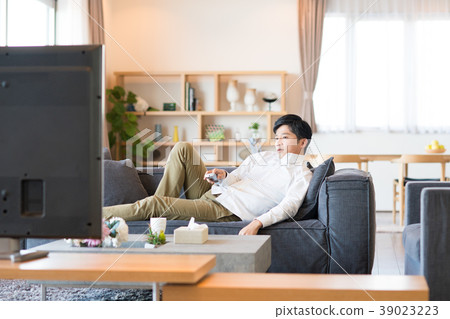 Middle man (relax) 39023223