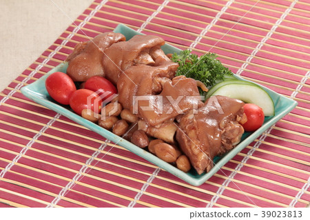 braised pork 39023813