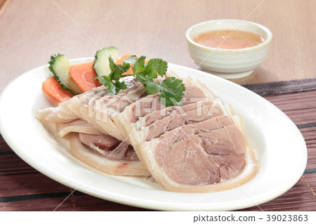 braised pork 39023863