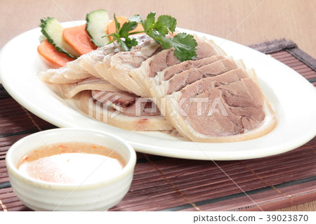 braised pork braised pork 39023870