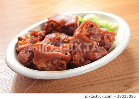 braised pork 39023880