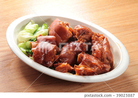 braised pork 39023887