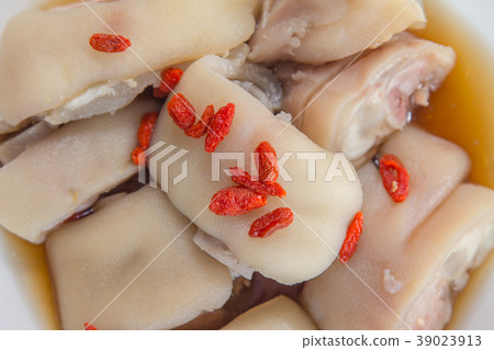 braised pork 39023913