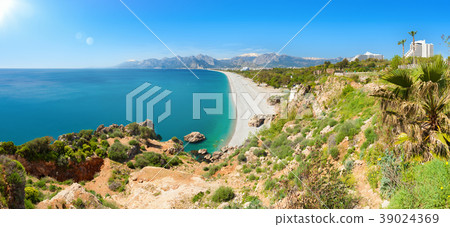 Sunny day with clear blue sky in Antalya, Turkey 39024369