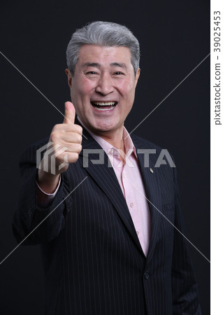 亞洲人的表情，資深，中年，老人，特寫鏡頭，笑，微笑，幸福，健康 39025453