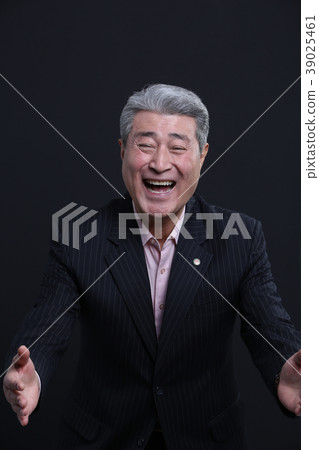 亞洲人的表情，資深，中年，老人，特寫鏡頭，笑，微笑，幸福，健康 39025461