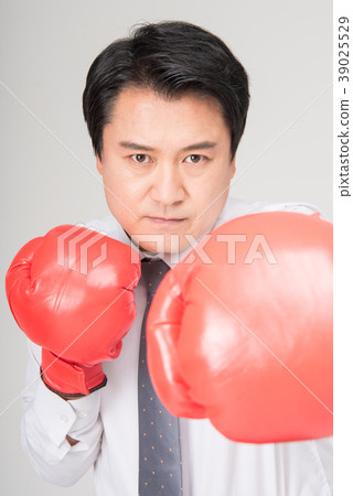 Businessman, President, CEO Businessman, President, CEO 39025529