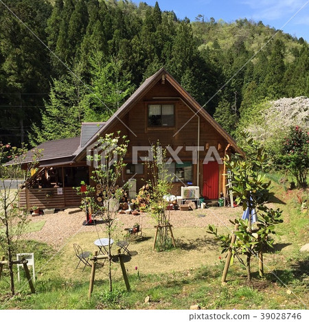 Log House Log House 39028746