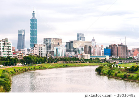 台北,天際線,天空,skyline of taipei city in dusk 台北,天際線,天空,skyline of taipei city in dusk 39030492