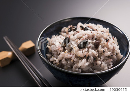 一碗米16粒米 一碗米16粒米 39030655