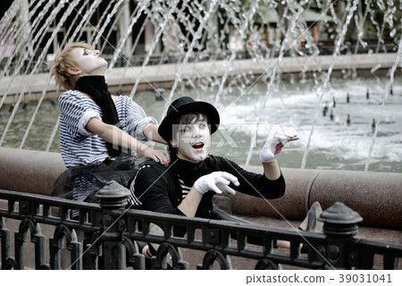 people 39031041
