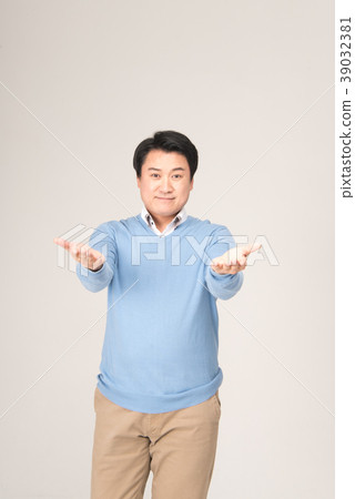 中年 中年 39032381