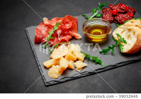 Traditional italian meals - prosciutto crudo or 39032648